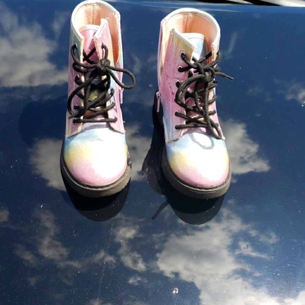 Kids boots